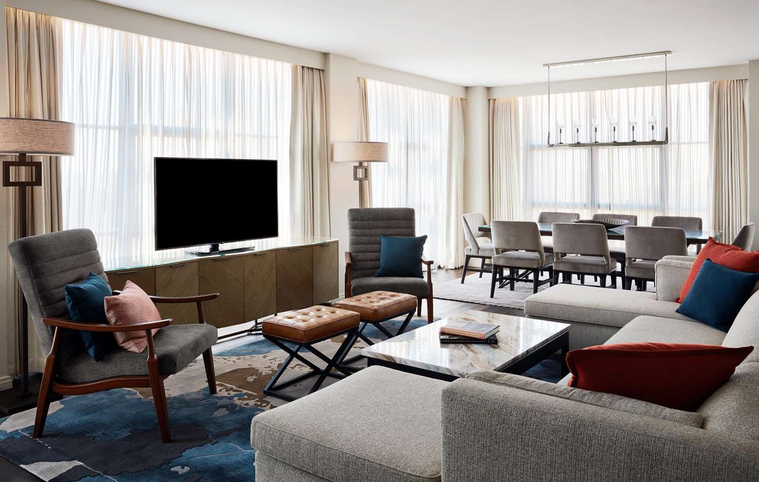 Фото Sophy Hyde Park