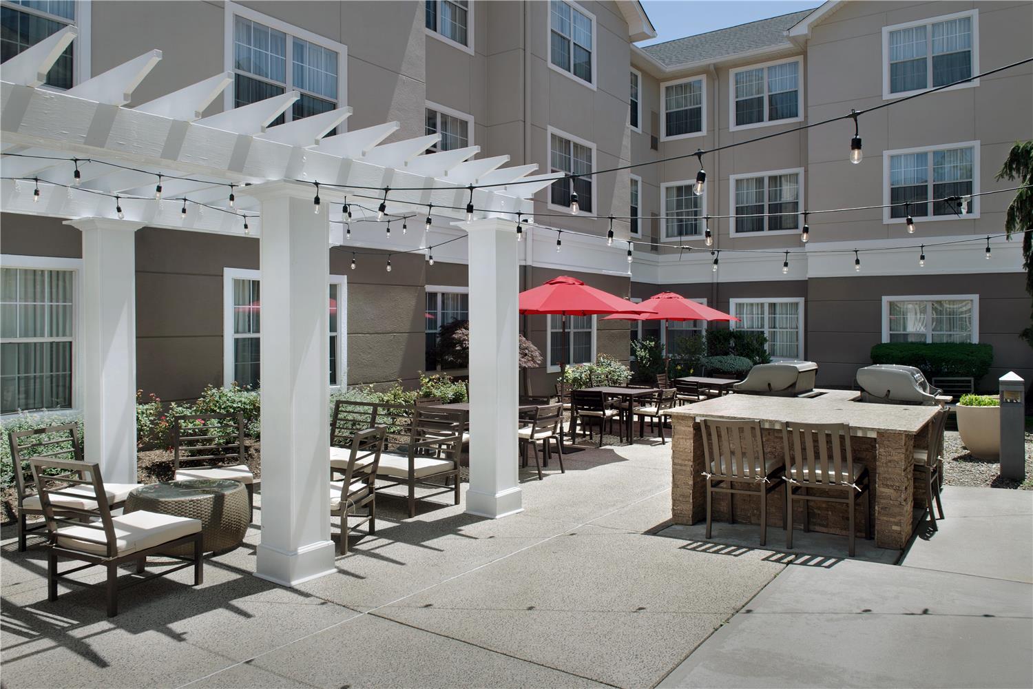 Фото Homewood Suites by Hilton Newark-Cranford