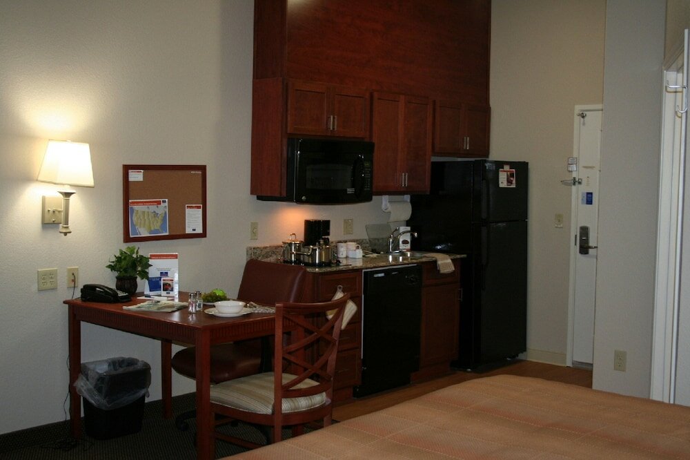 Фото Candlewood Suites Avondale - New Orleans, an Ihg Hotel