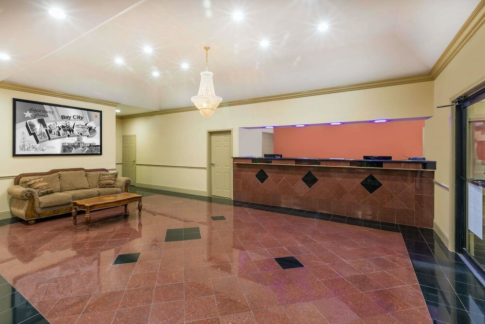 Фото Super 8 by Wyndham Bay City