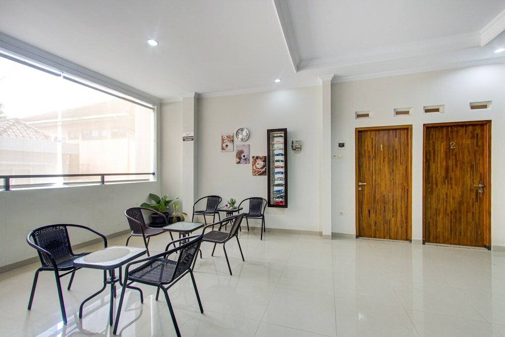 Фото Super Oyo Collection O 3280 Cendhani Raras