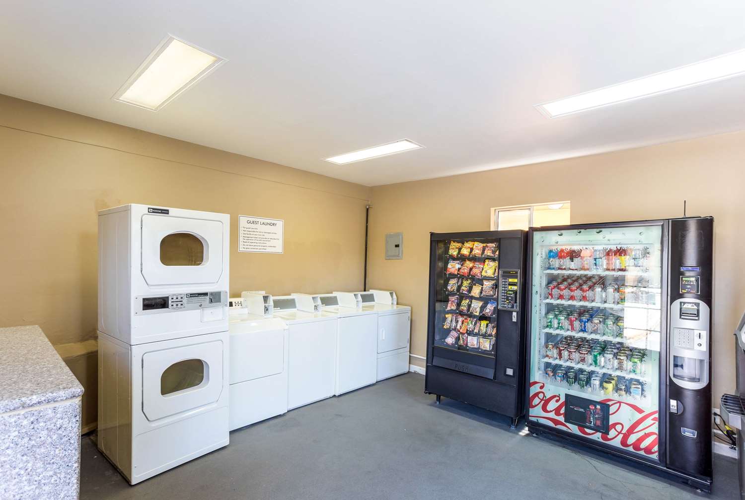 Фото Quality Inn Escondido Downtown