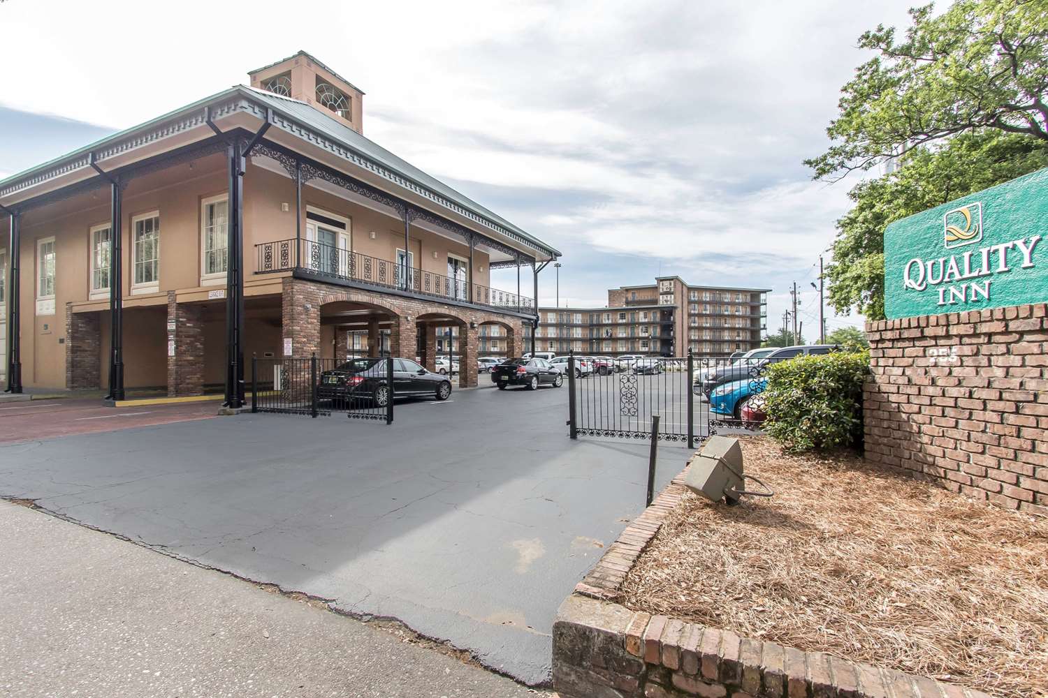 Фото Quality Inn Downtown Historic District