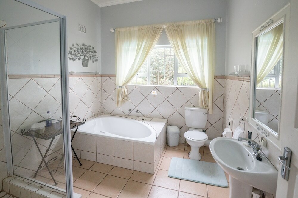 Фото Hillton Manor Guest House