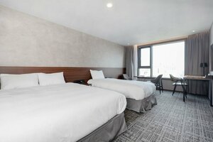 Гостиница Hotel With City