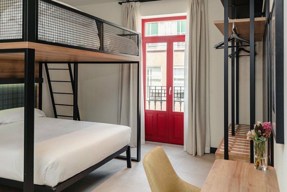 Hostel Latroupe La Granja, Bilbao, photo