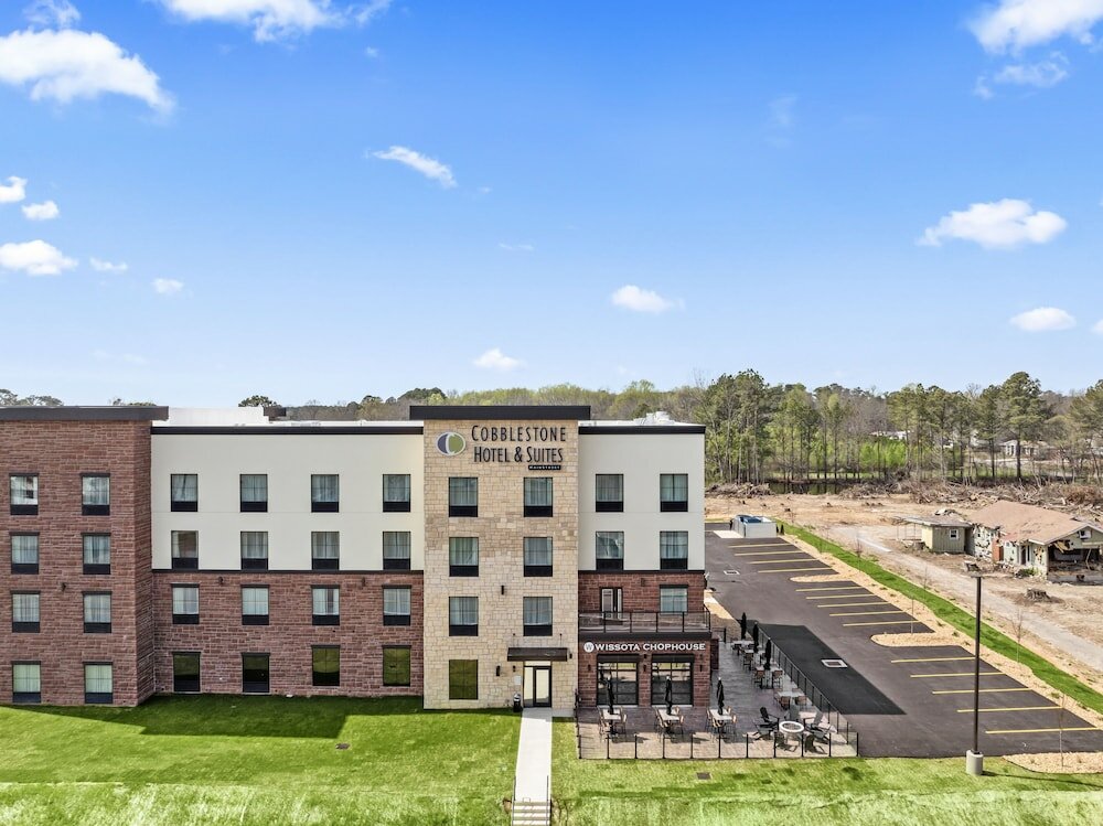 Фото Cobblestone Hotel & Suites - Cullman