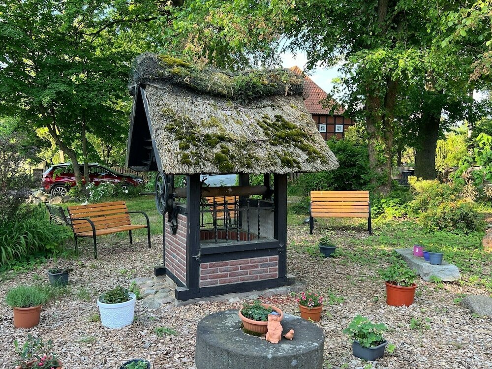 Фото Ferien- & Reitsport Hotel Brunnenhof