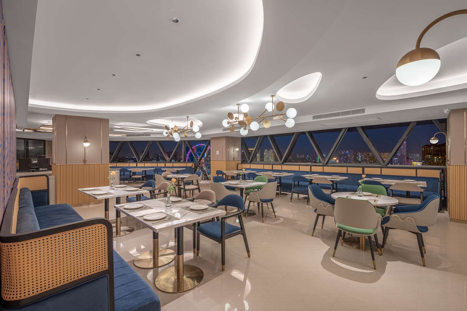 Фото Hilton Garden Inn Nantong Haohe Scenic Area