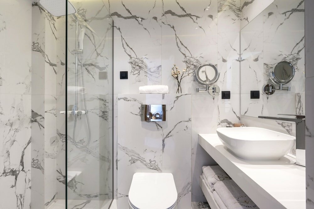 Фото Emily's Luxury Suites