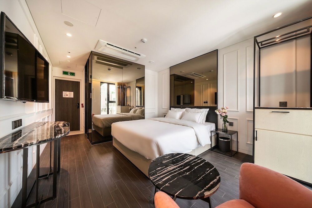 Фото Hotel the Castle Sincheon