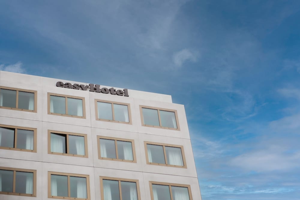 Фото EasyHotel Paris Nord Aubervilliers