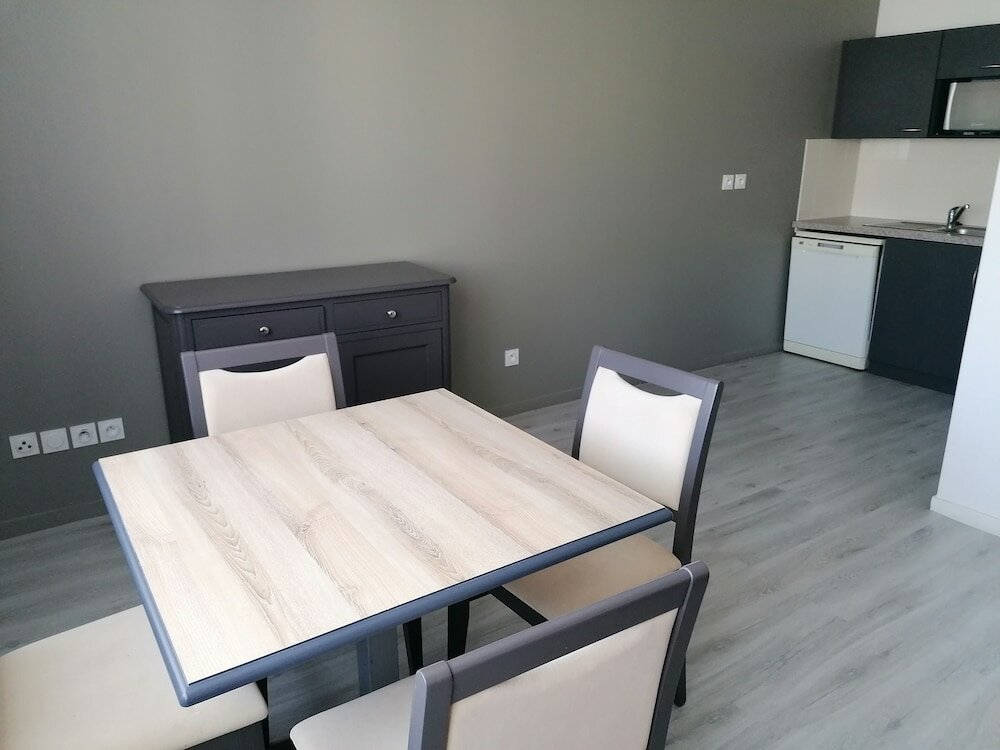 Фото Terres de France - Appart'Hotel Rouen Flaubert