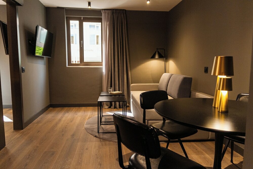 Фото Letoh Letoh Sevilla