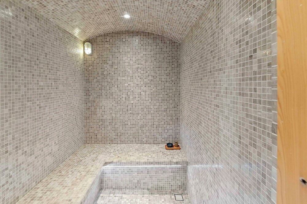 Фото 22Land Hotel Saigon