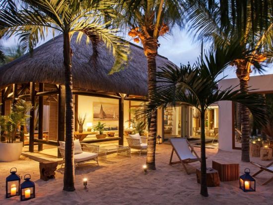 Фото Veranda Pointe Aux Biches Hotel