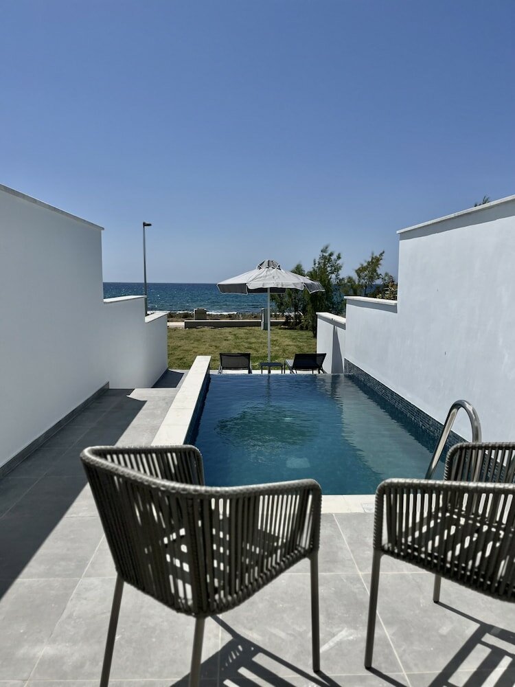 Фото Pierre Anne Beach Hotel