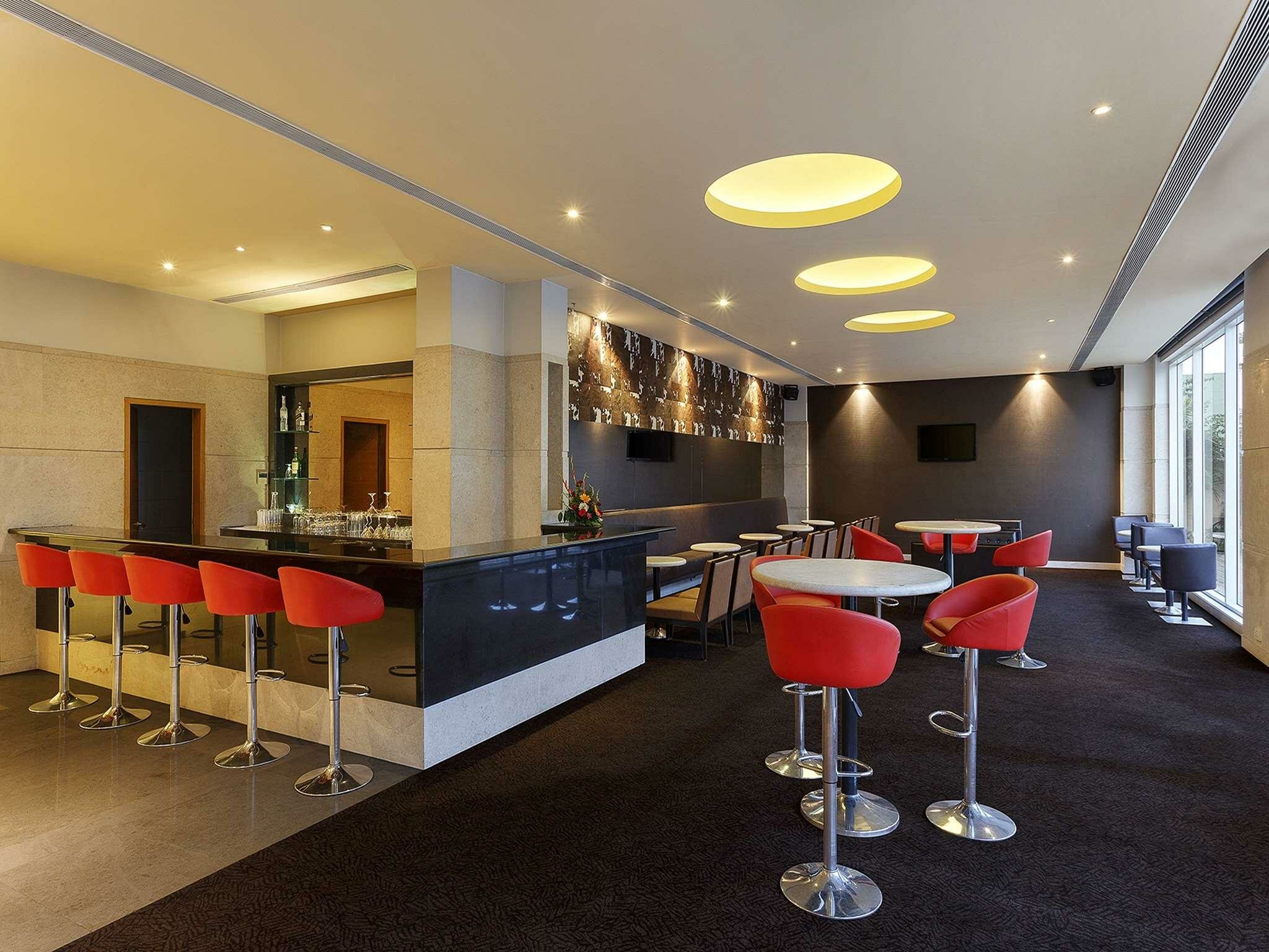 Фото Hometel Roorkee