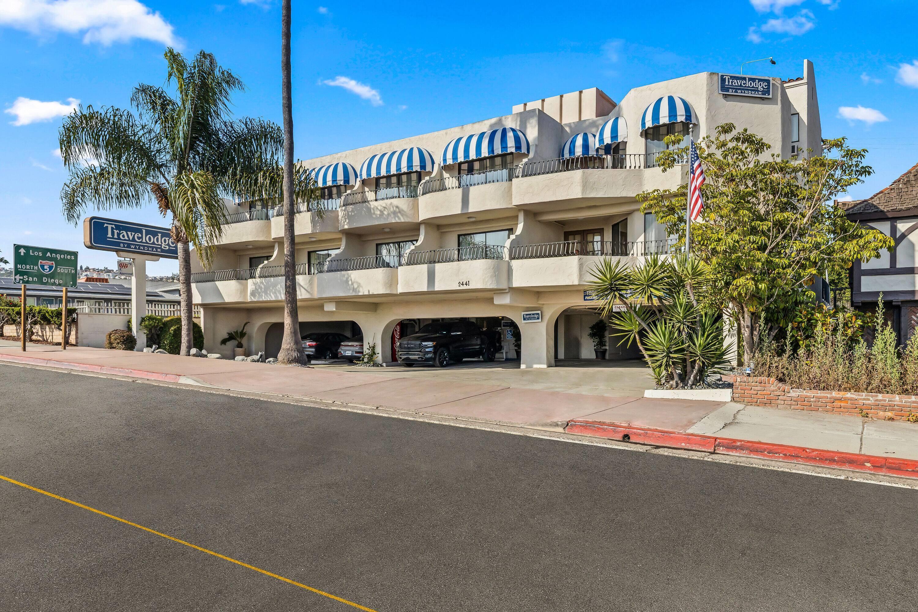 Фото Travelodge by Wyndham San Clemente Beach