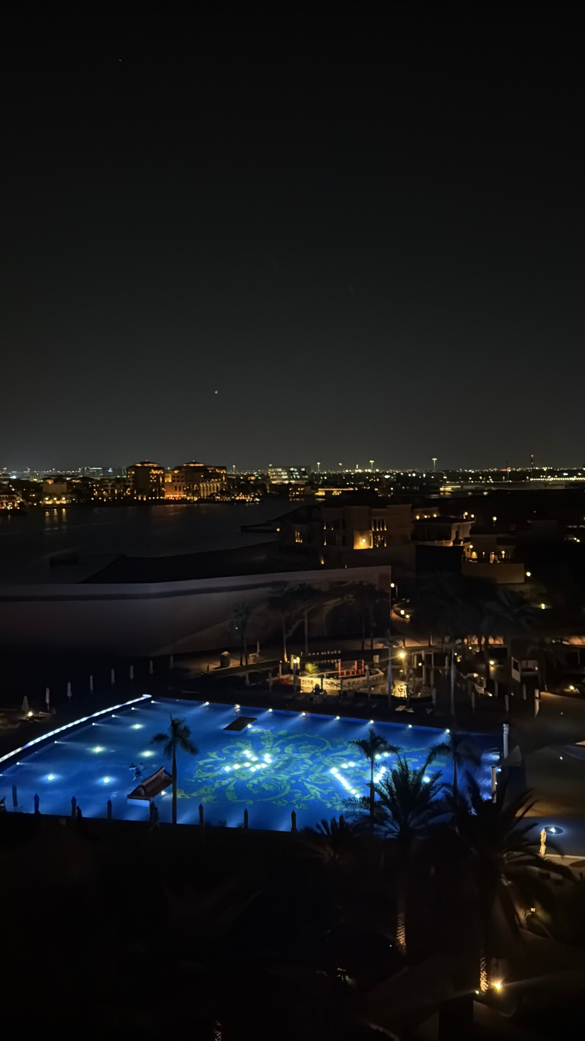 Фото The Ritz Carlton Abu Dhabi Grand Canal