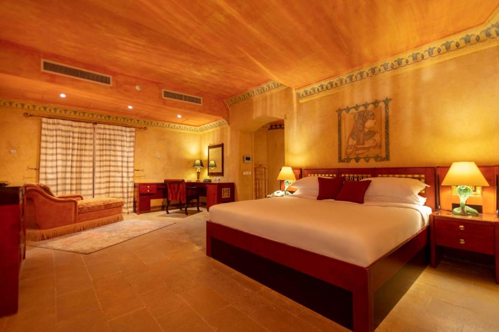 Фото Royal Savoy Hotel & Villas