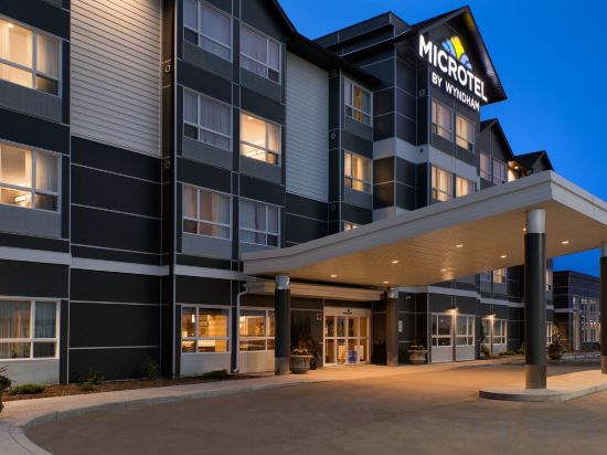 Фото Microtel Inn & Suites by Wyndham Lloydminster