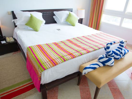 Фото Golden Tulip Taj Sultan