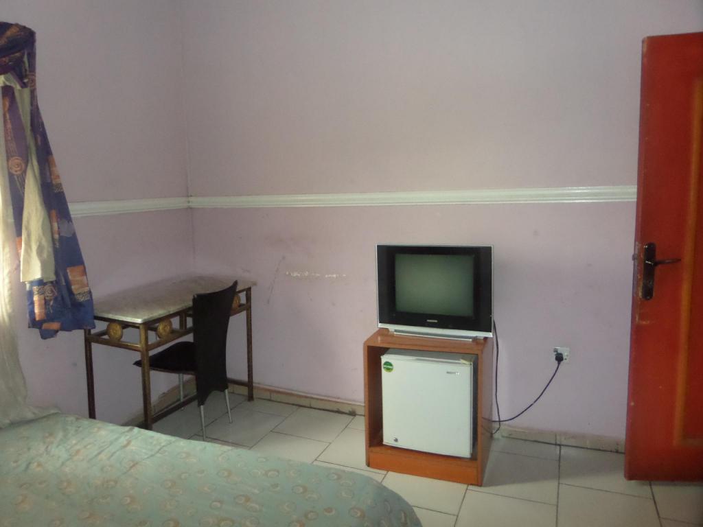 Фото Aneio Hotel