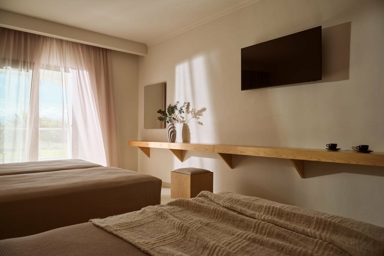 Фото Atlantis Hotel