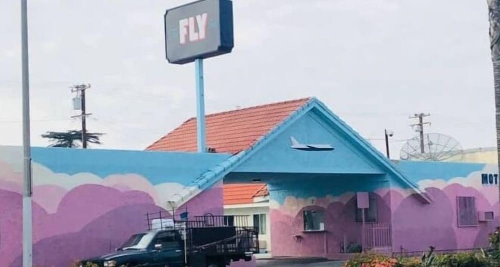 Фото The Fly Inn