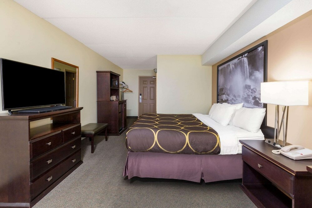 Фото Super 8 by Wyndham Niagara Falls NY