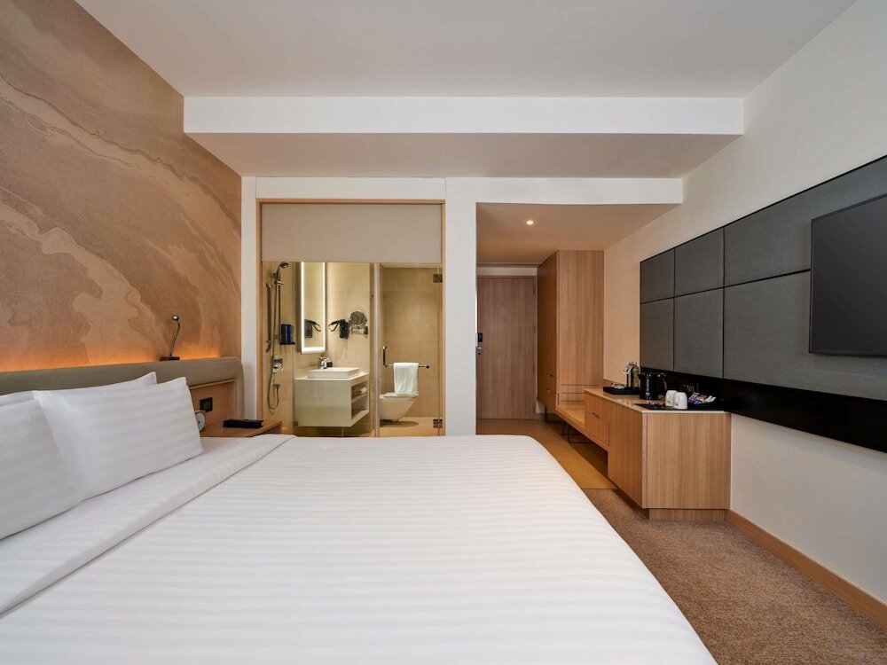 Фото Novotel Ahmedabad Hotel