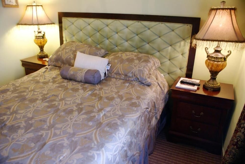Фото Fitzgerald Hotel