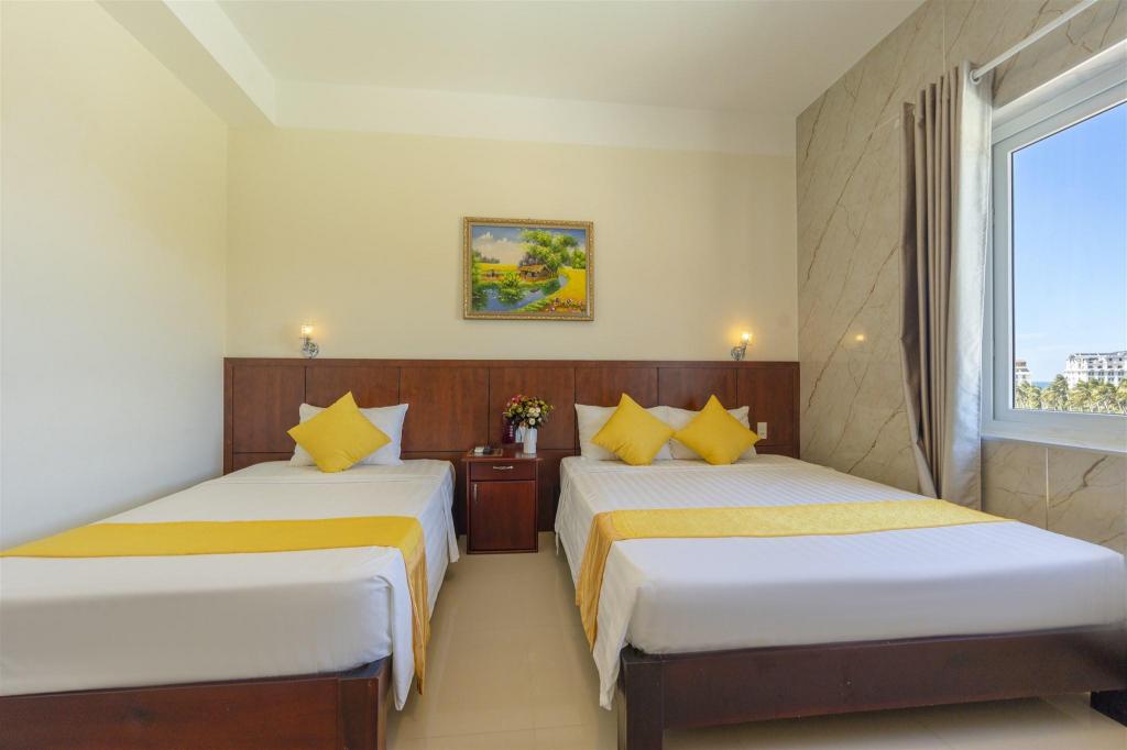 Фото Gold Beach Hotel