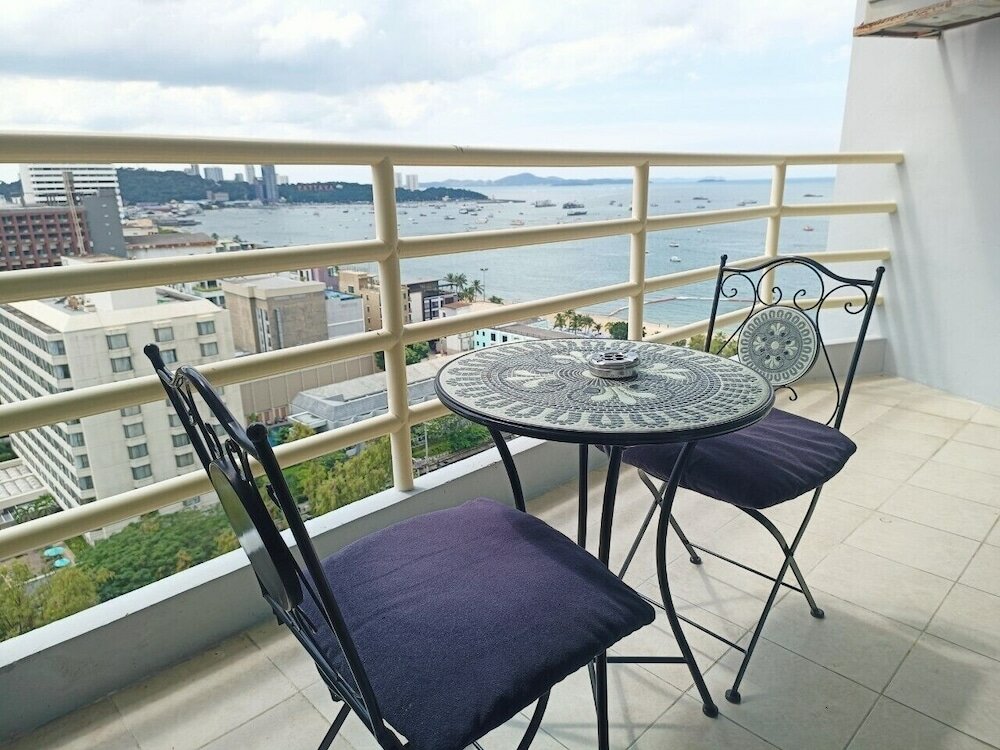 Фото View Talay 6 Condominium by Honey