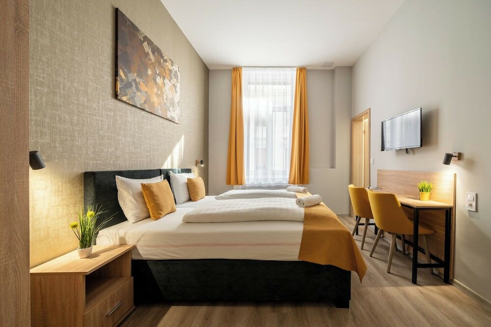 Фото Full Moon Budapest