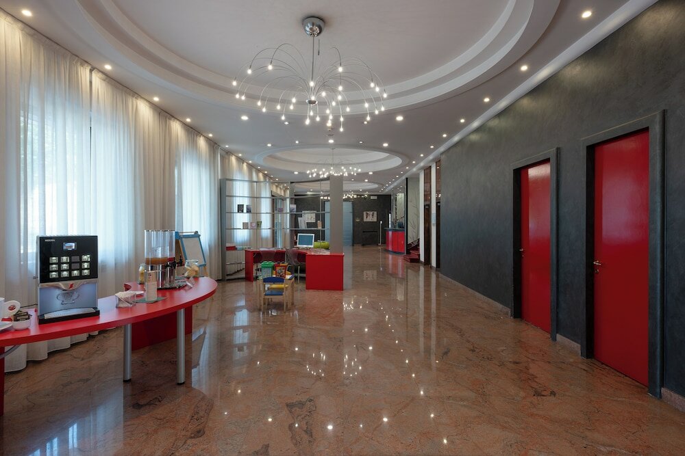Фото Ibis Styles Parma Toscanini