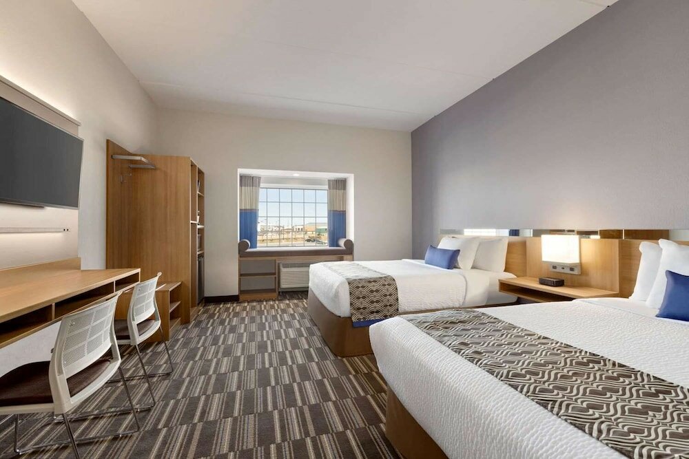 Фото Microtel Inn & Suites by Wyndham Gambrills