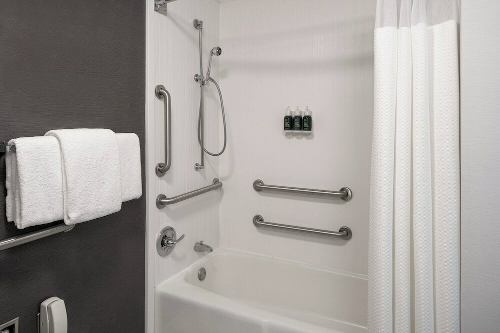 Фото Courtyard by Marriott Dulles Airport Herndon/Reston