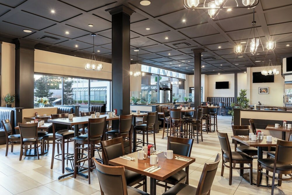 Фото Holiday Inn Vancouver Airport Richmond, an Ihg Hotel