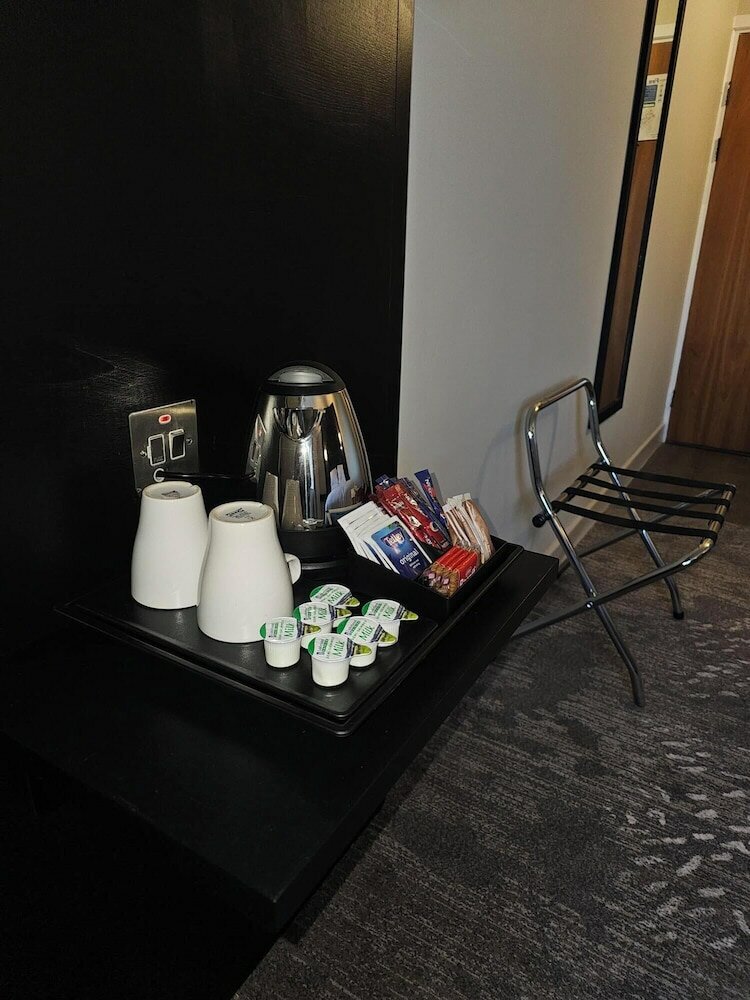 Фото Mercure Wigan Oak Hotel