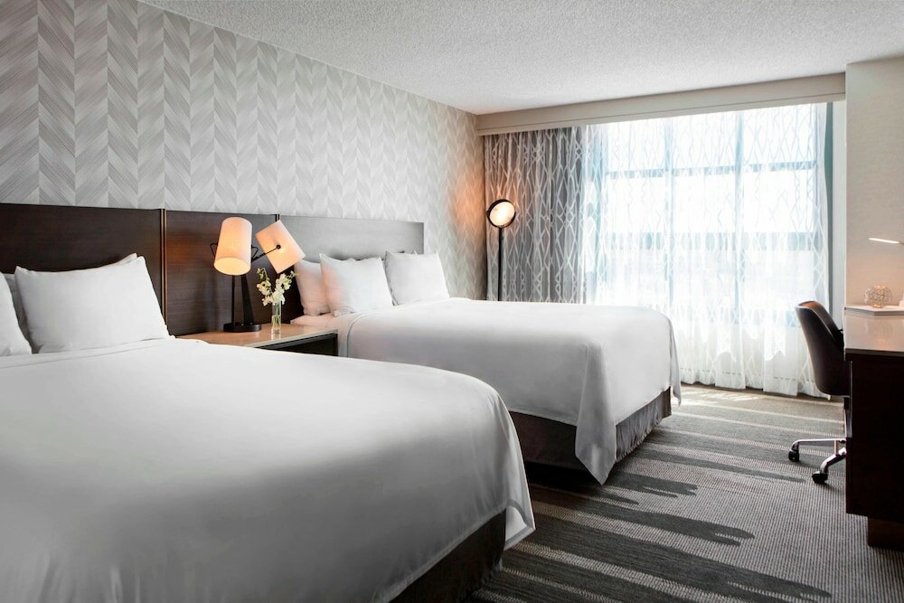 Фото Renaissance Los Angeles Airport Hotel