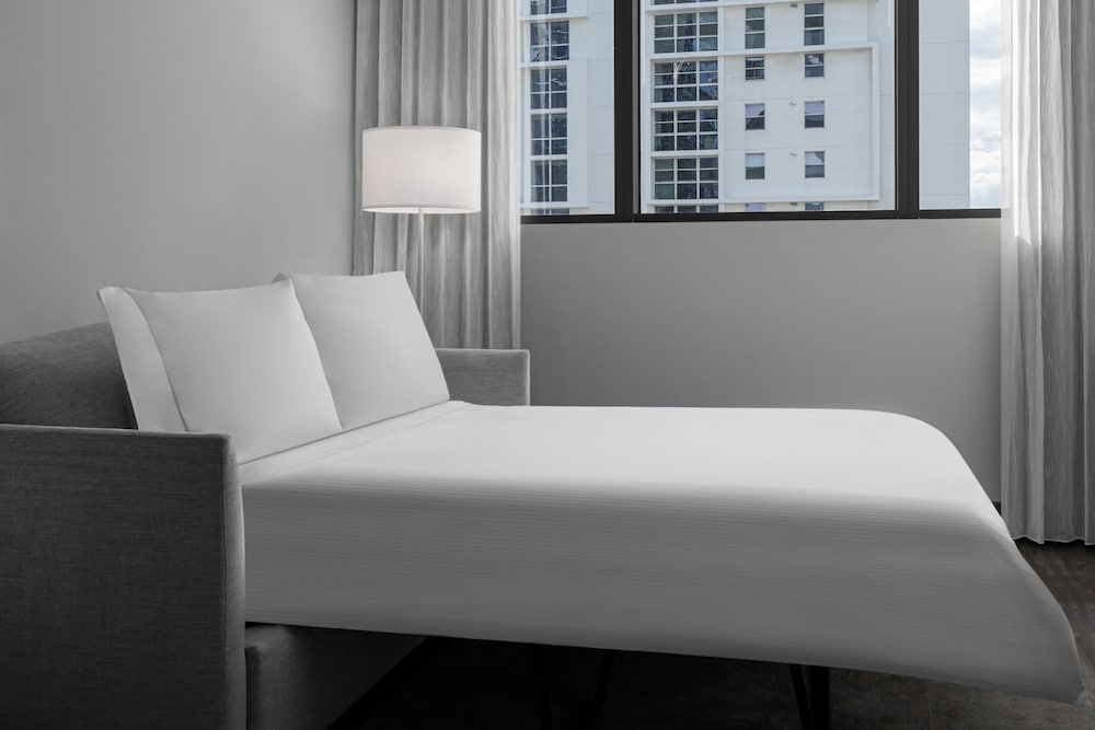Фото Element Miami Brickell