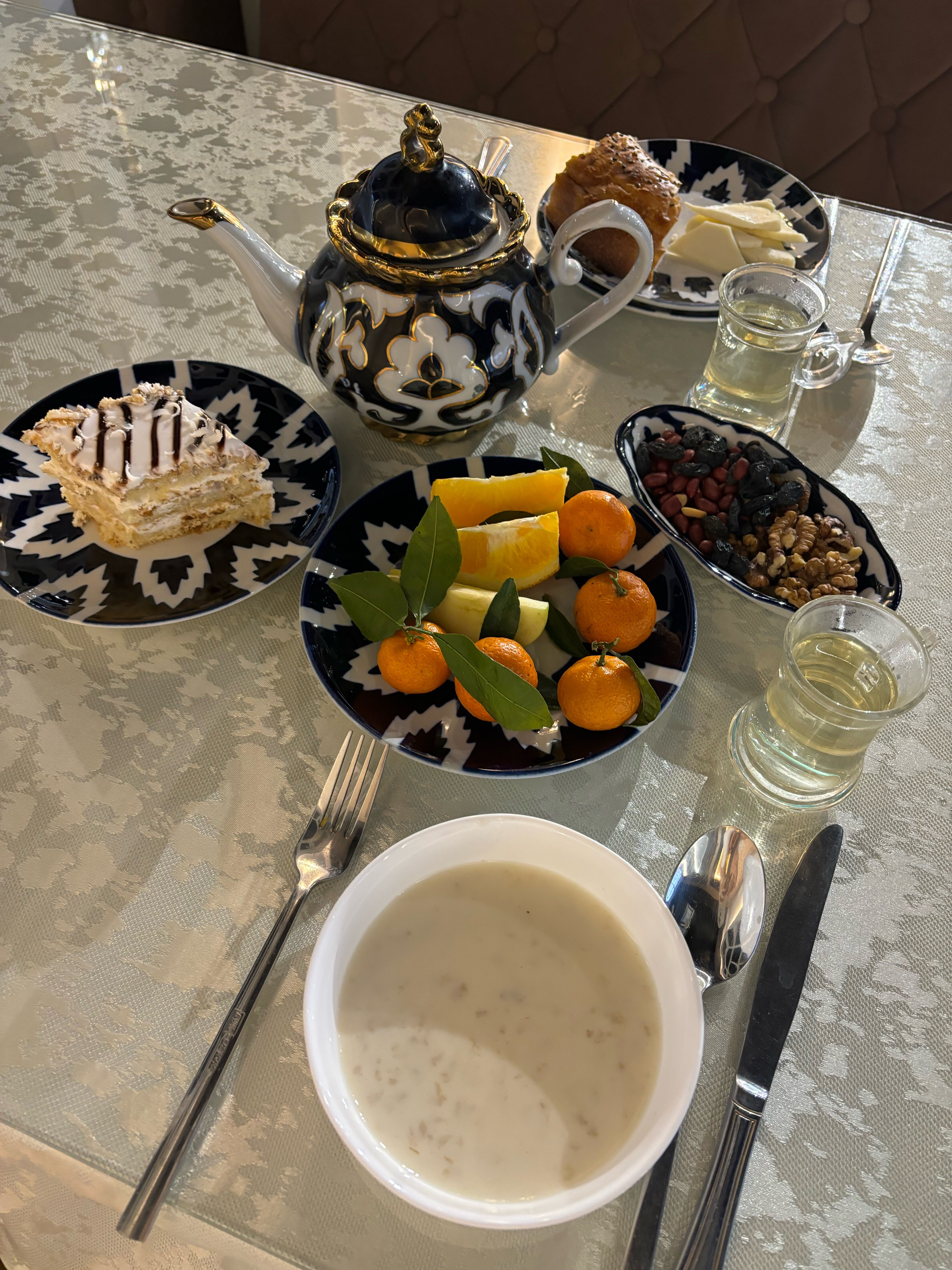 Фото Lakeside Hotel