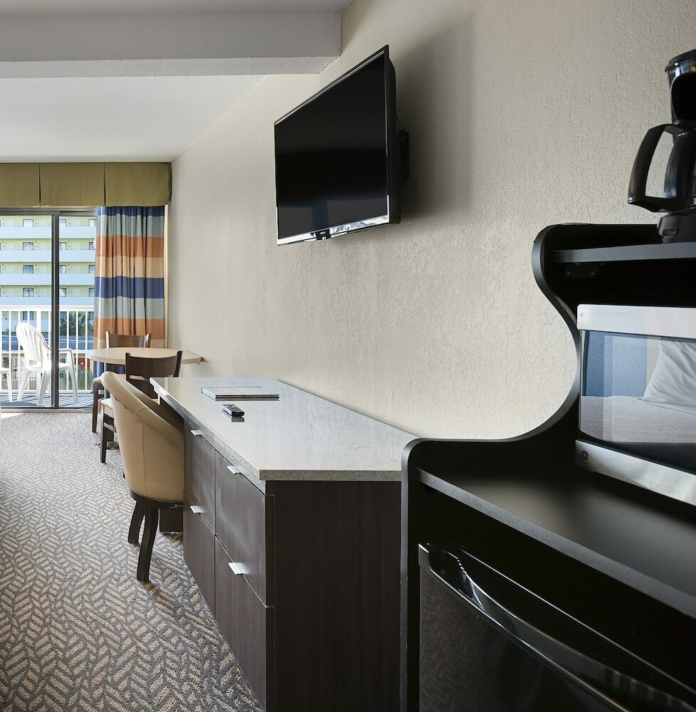 Фото Captain's Quarters Resort