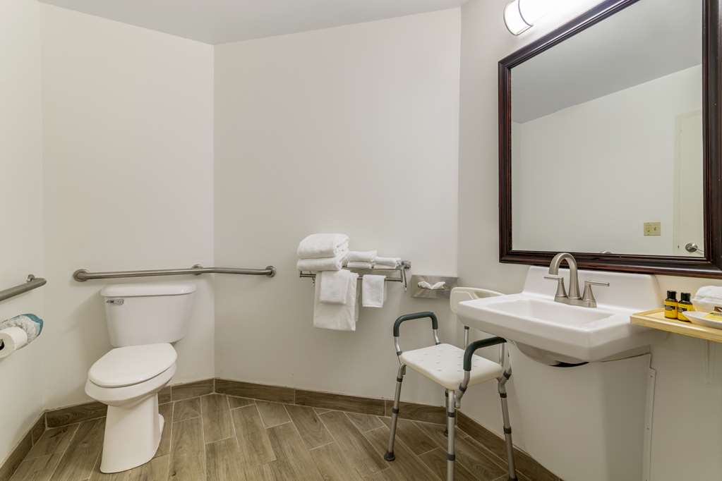 Фото Best Western Plus Brunswick Bath