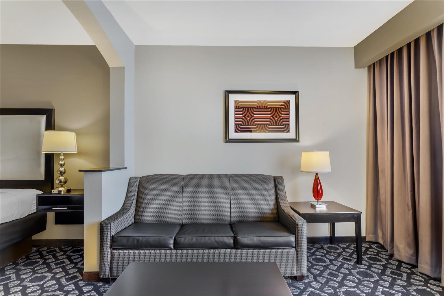 Фото Best Western Plus Laredo Inn & Suites