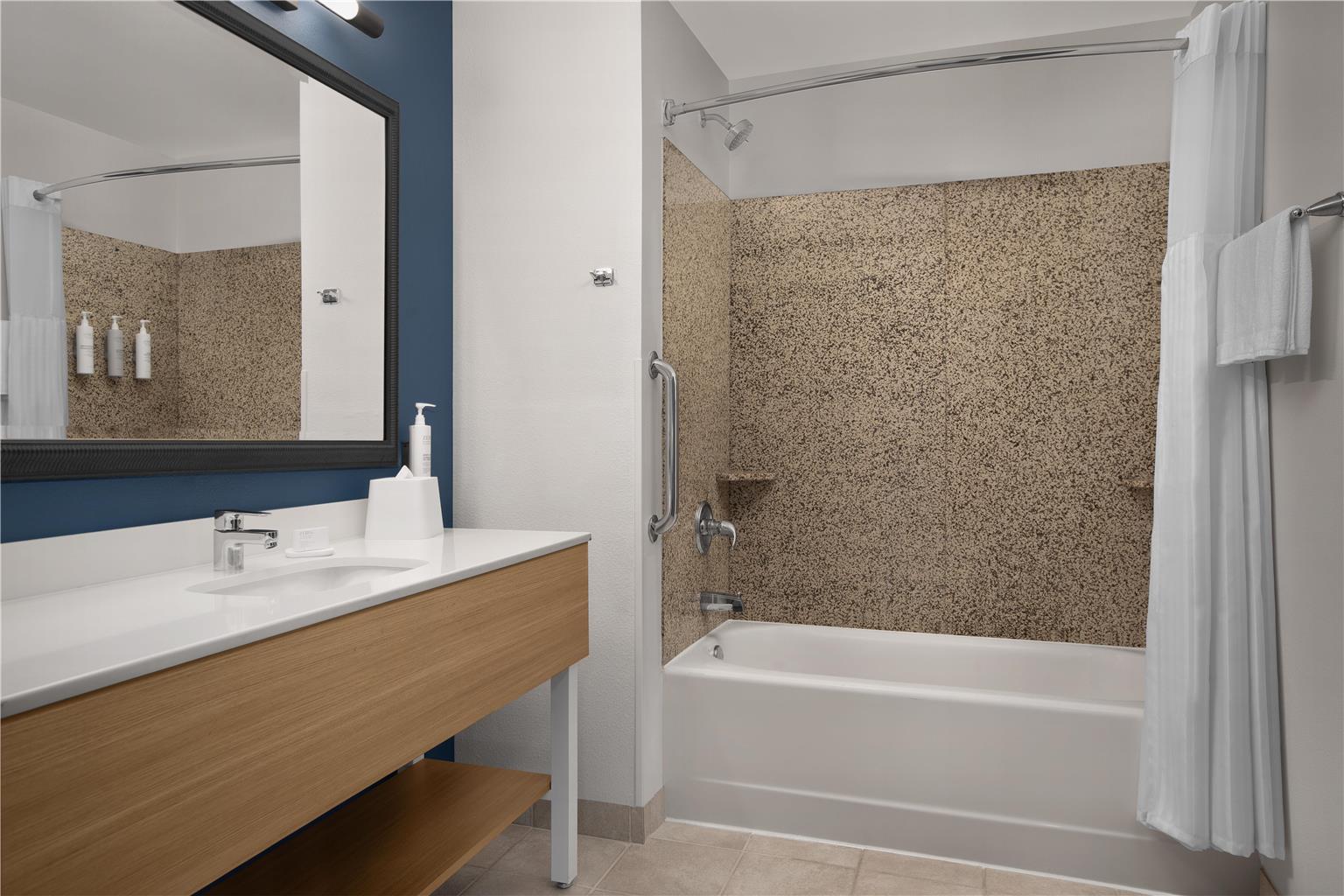 Фото Country Inn & Suites by Radisson, Washington at Meadowlands, Pa