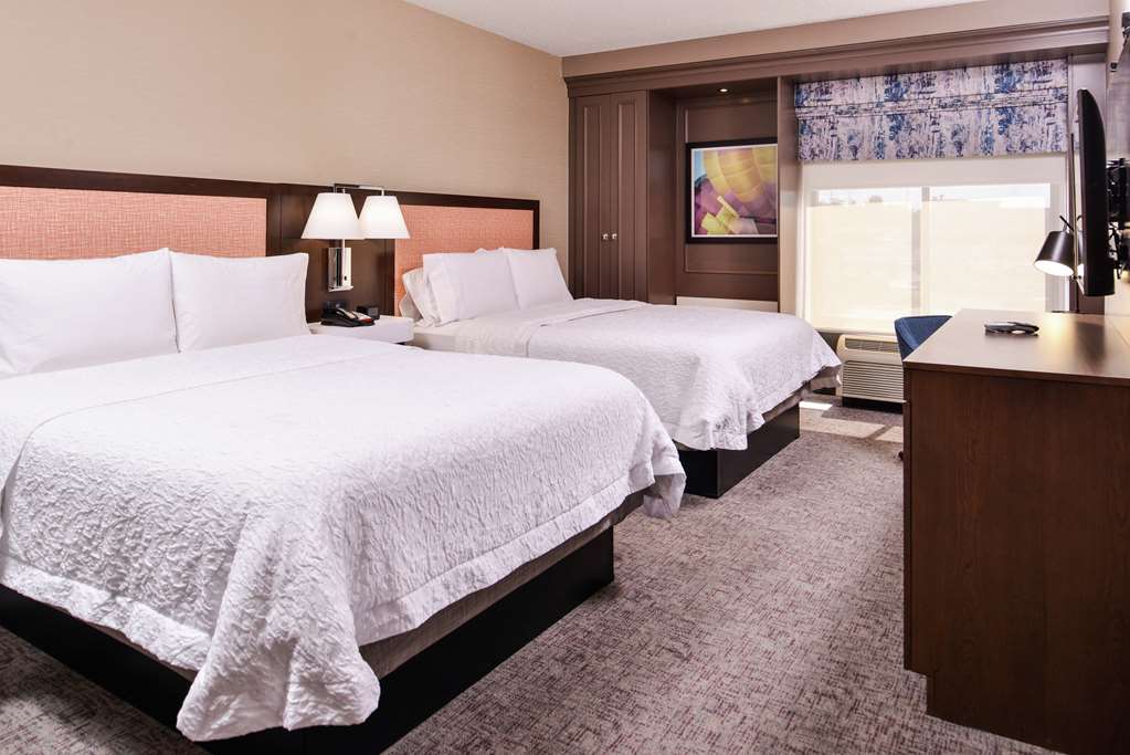 Фото Hampton Inn Albuquerque University Midtown