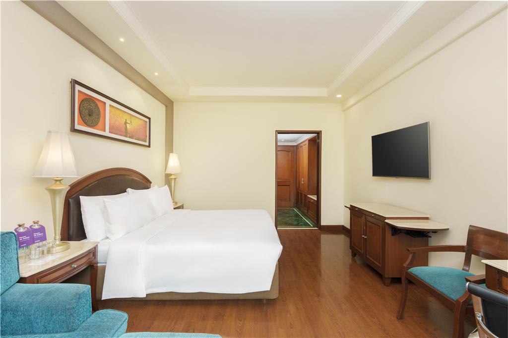 Фото Radisson Hotel Varanasi